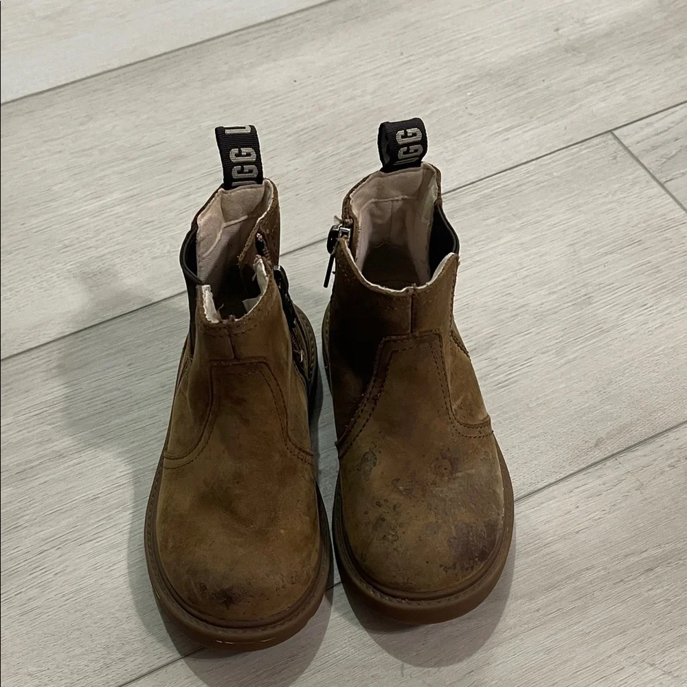 UGG kids Tan Leather Ankle Boots